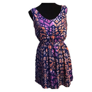 Multi color Fun geometric dress w beautiful back large